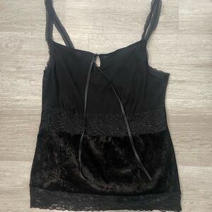 Camisole with lace and velvet detail